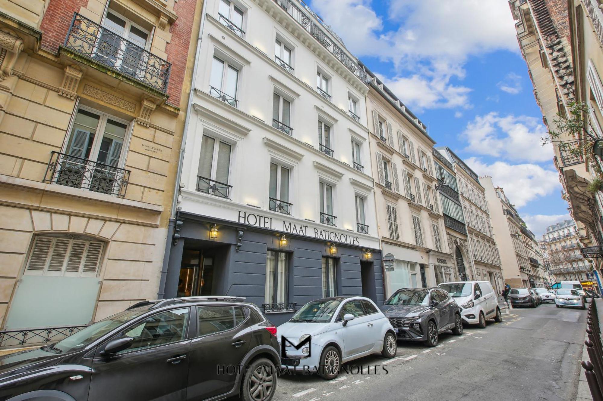 Hotel Maat Batignolles Paris Bagian luar foto